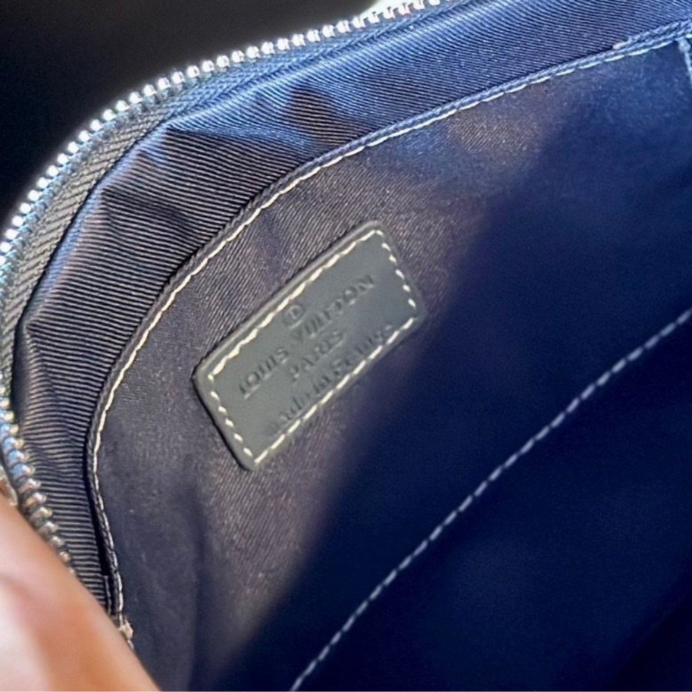 L0vis Vvtt0n Pochette To Go Monogram Washed Denim 27Cm M82313