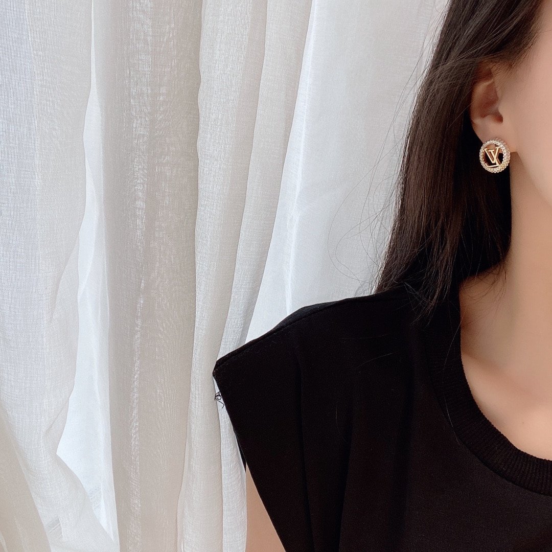 L0vis Vvtt0n L0vise By Night Earrings Gold M00757