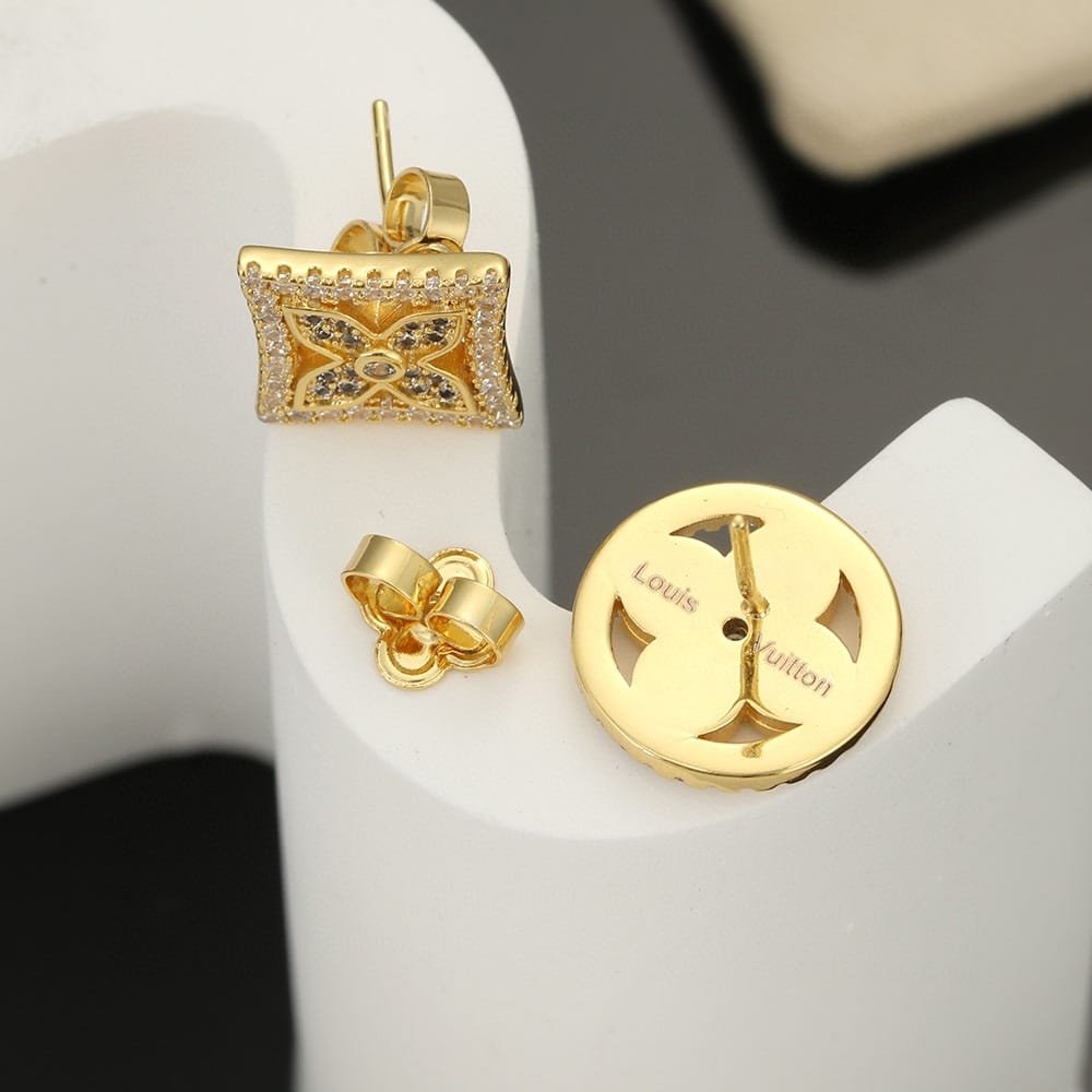 L0vis Vvtt0n Idylle Blossom Stud Earrings Gold And D1am0nds