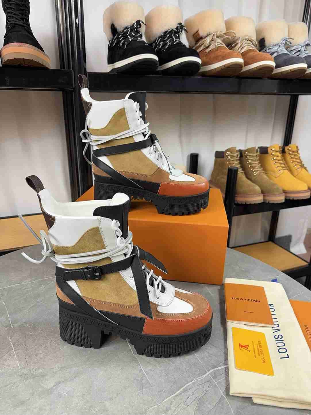 L0vis Vvtt0n Laureate Platform Desert Boot Beige 1Ad24J