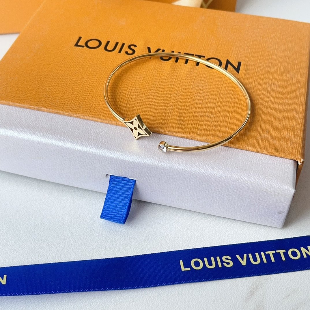L0vis Vvtt0n Idylle Blossom Twist Bracelet Gold Q95531