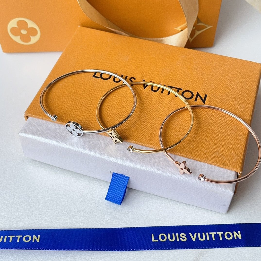 L0vis Vvtt0n Idylle Blossom Twist Bracelet Gold Q95531