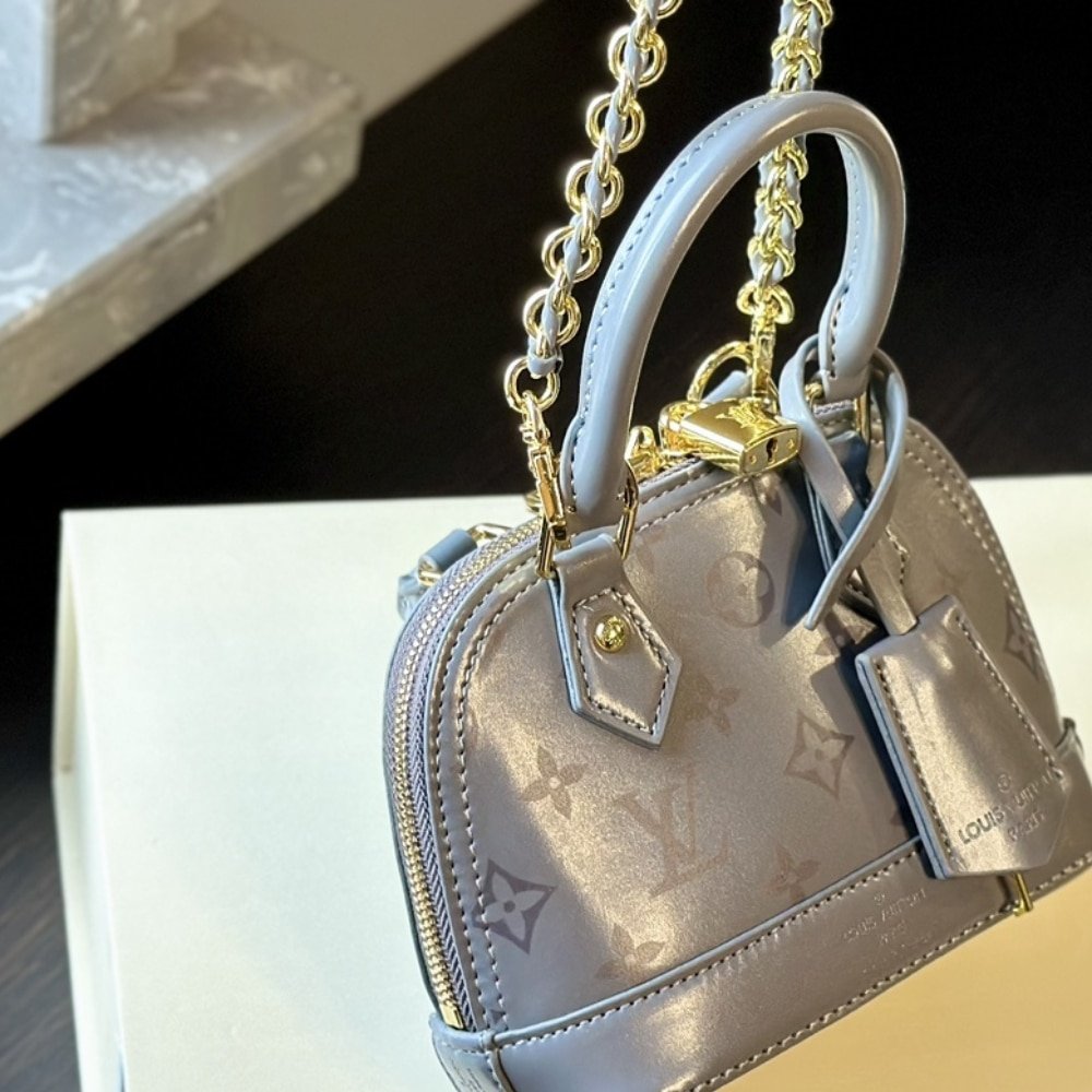 L0vis Vvtt0n Alma Bb Gris Trianon 18Cm M12561