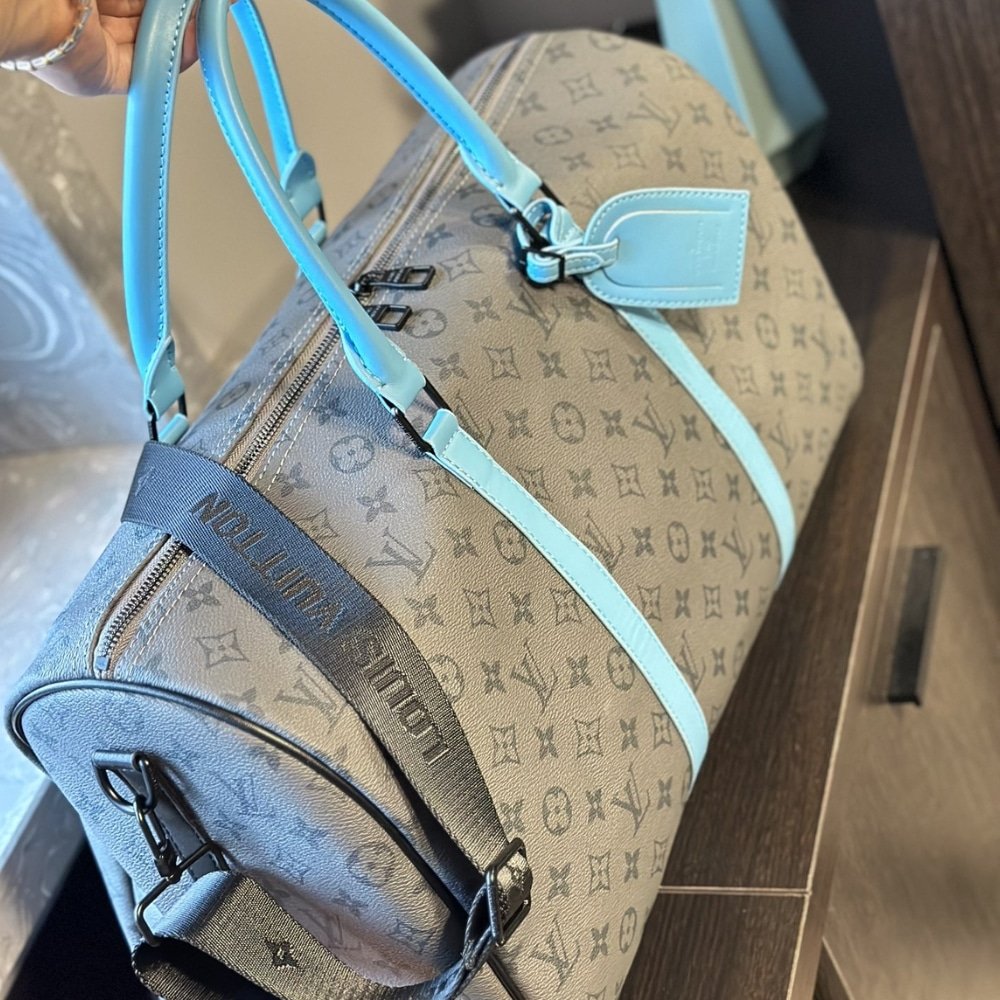 L0vis Vvtt0n Keepall Bandoulière 45 Monogram Eclipse Reverse Coated Canvas Turquoise 45Cm M11481