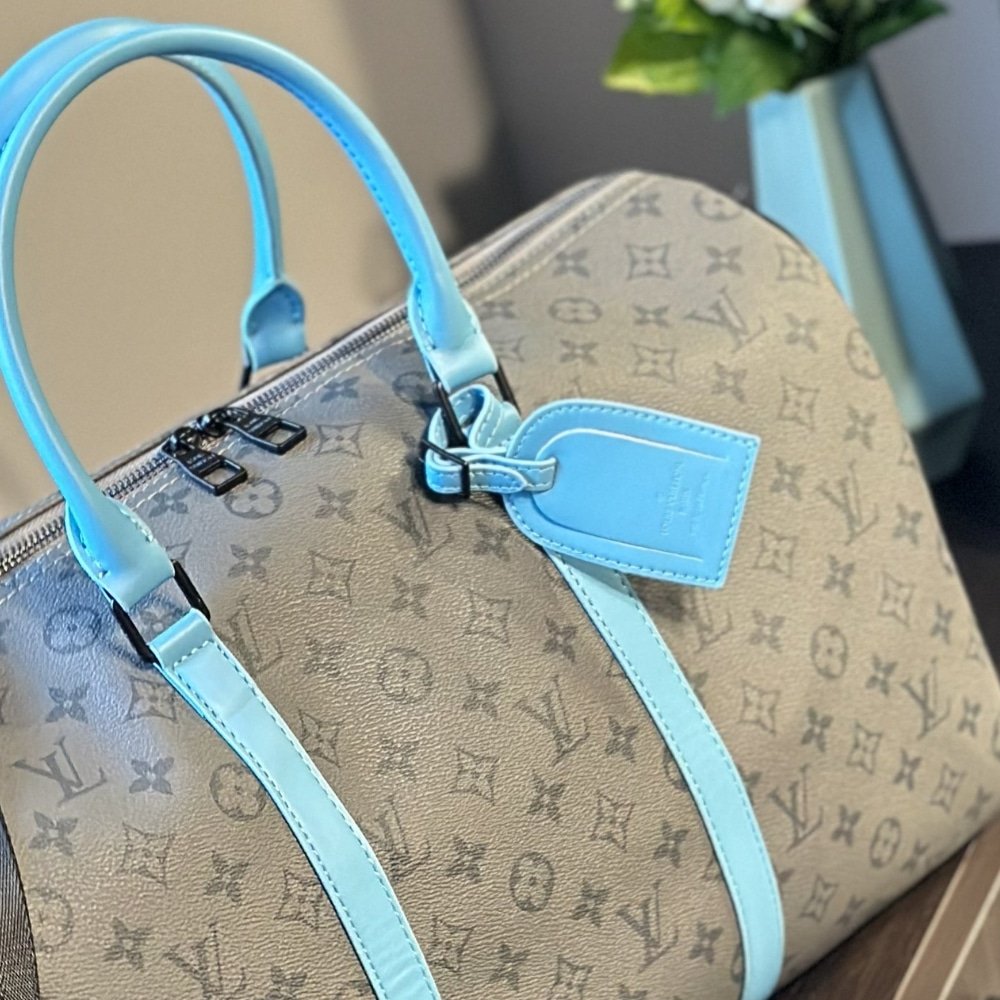 L0vis Vvtt0n Keepall Bandoulière 45 Monogram Eclipse Reverse Coated Canvas Turquoise 45Cm M11481