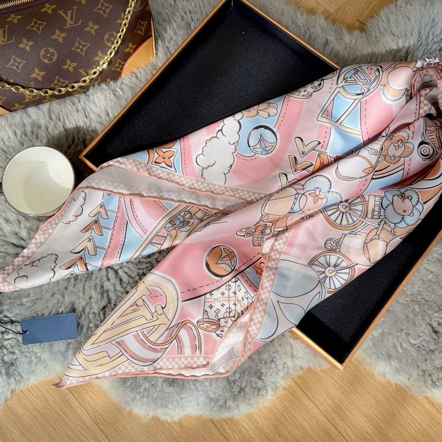 L0vis Vvtt0n Vivienne 90 Speedy Square Silk Scarf Light Pink 90Cm M79155