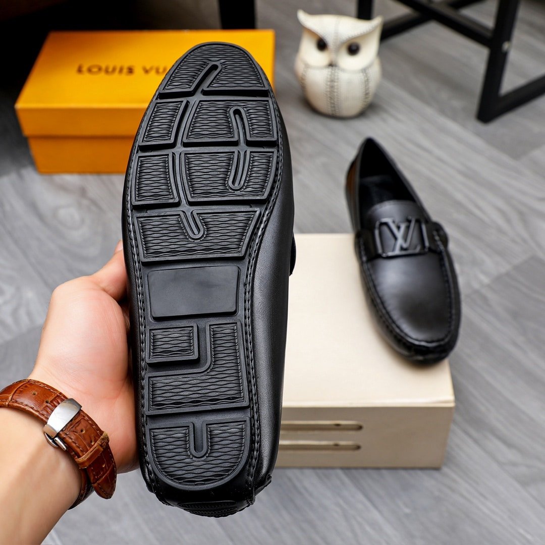 L0vis Vvtt0n Loafer Matte Leather With Lv Logo In Black