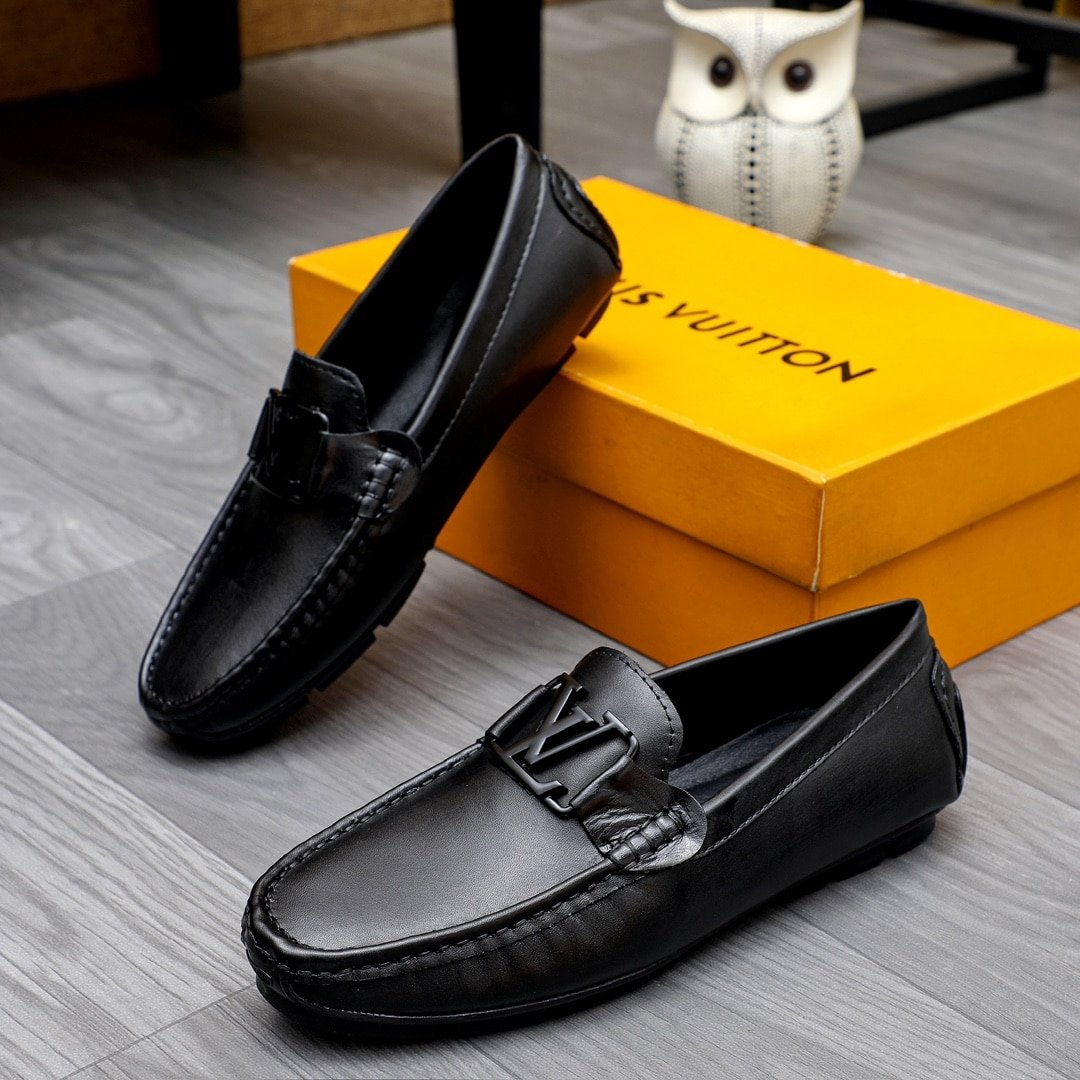 L0vis Vvtt0n Loafer Matte Leather With Lv Logo In Black