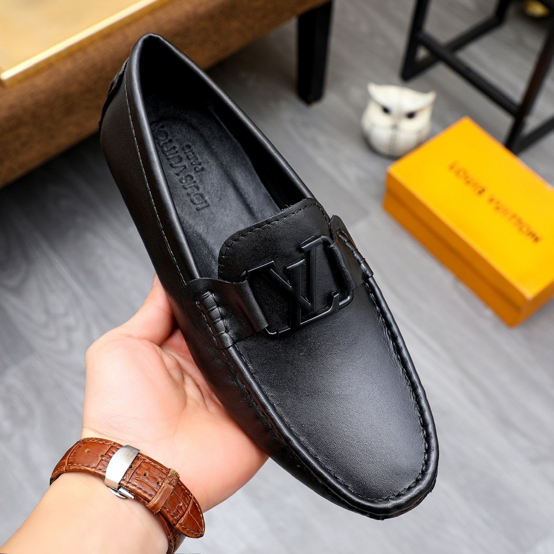 L0vis Vvtt0n Loafer Matte Leather With Lv Logo In Black