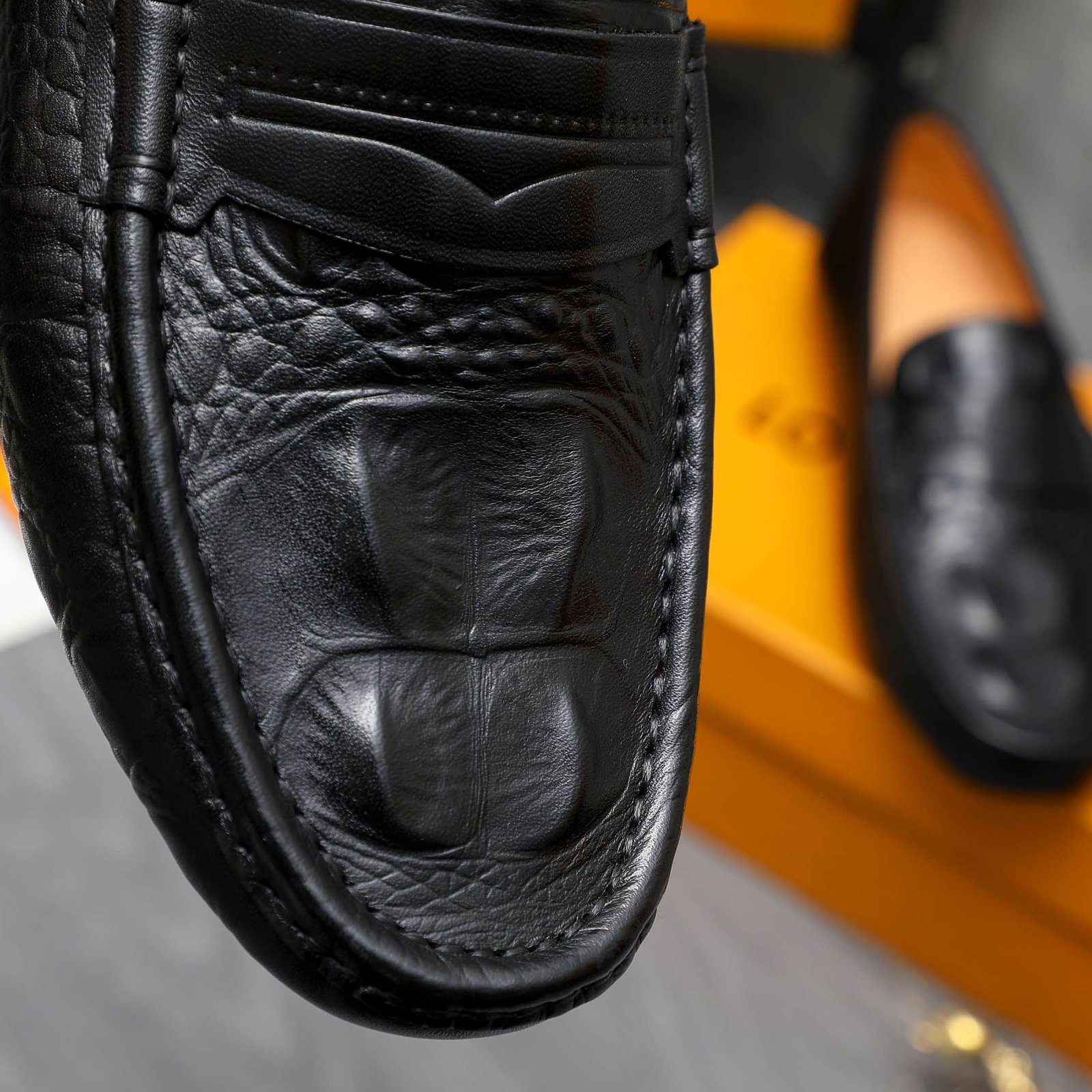 L0vis Vvtt0n Loafer Alligator Matte Leather In Black