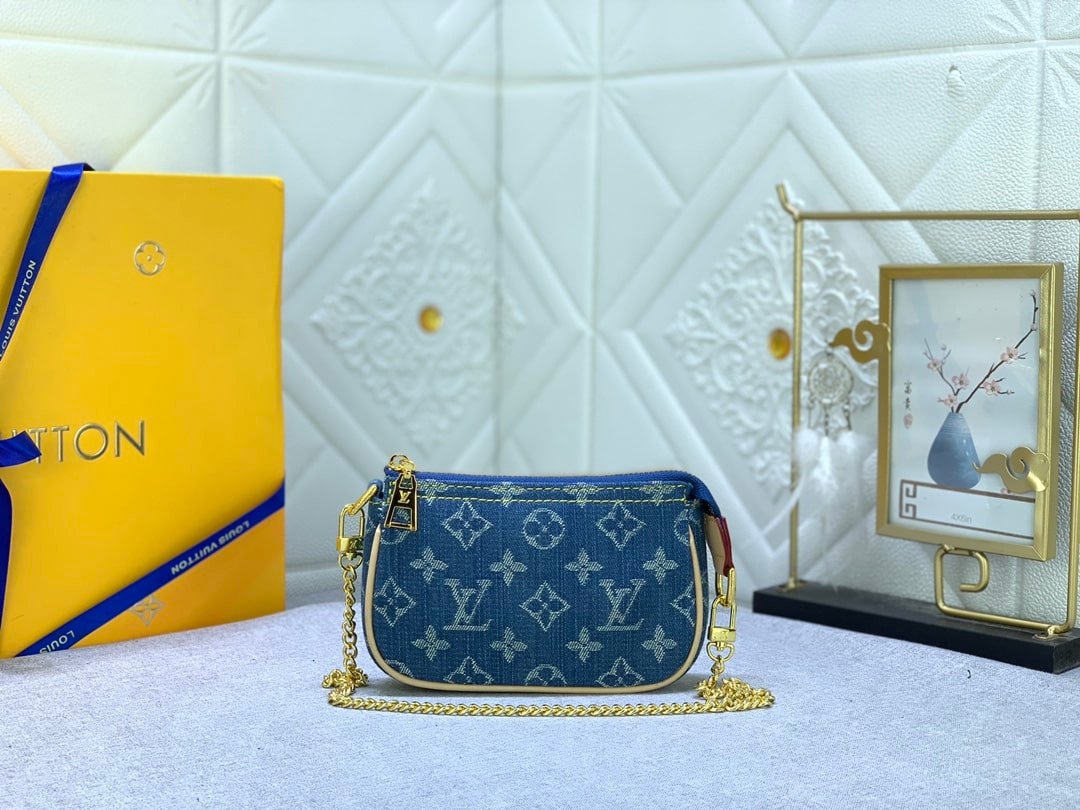 L0vis Vvtt0n Mini Pochette Accessoires Monogram Denim Blue 10Cm M82960