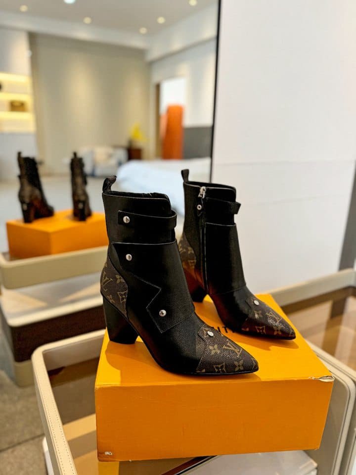 L0vis Vvtt0n Trinity Boot Monogram And Black