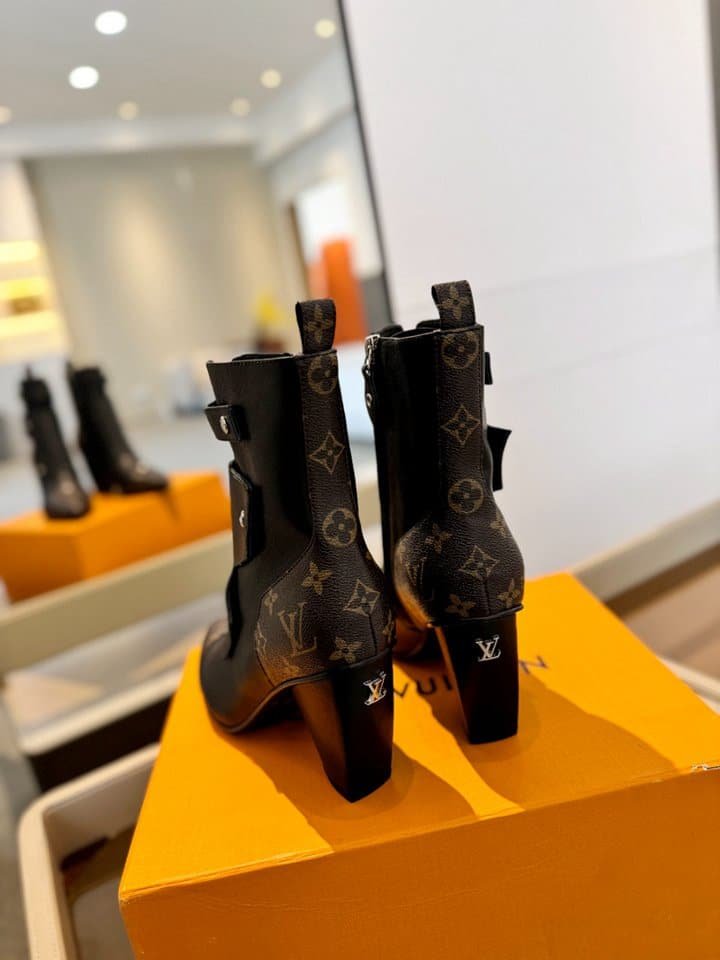 L0vis Vvtt0n Trinity Boot Monogram And Black