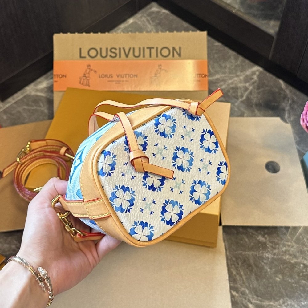 L0vis Vvtt0n Nano Noé Lagoon Blue 16Cm M83620