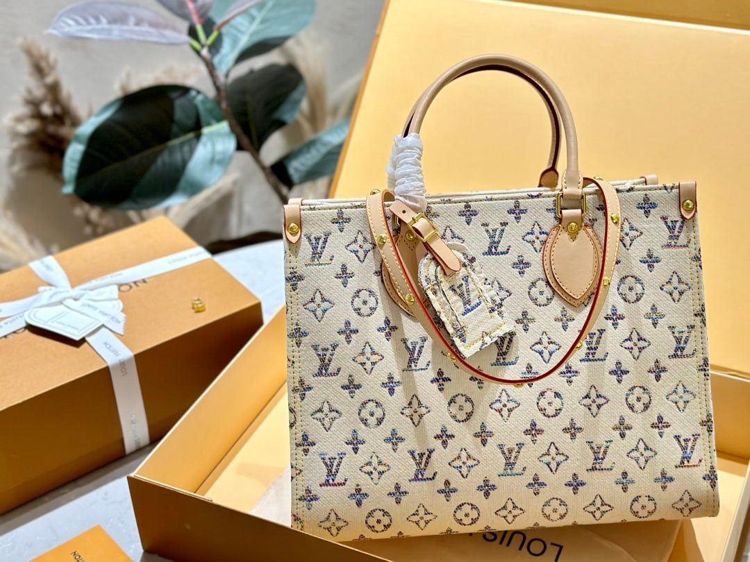 L0vis Vvtt0n Onthego Mm Multicolor Beige 35Cm M24708