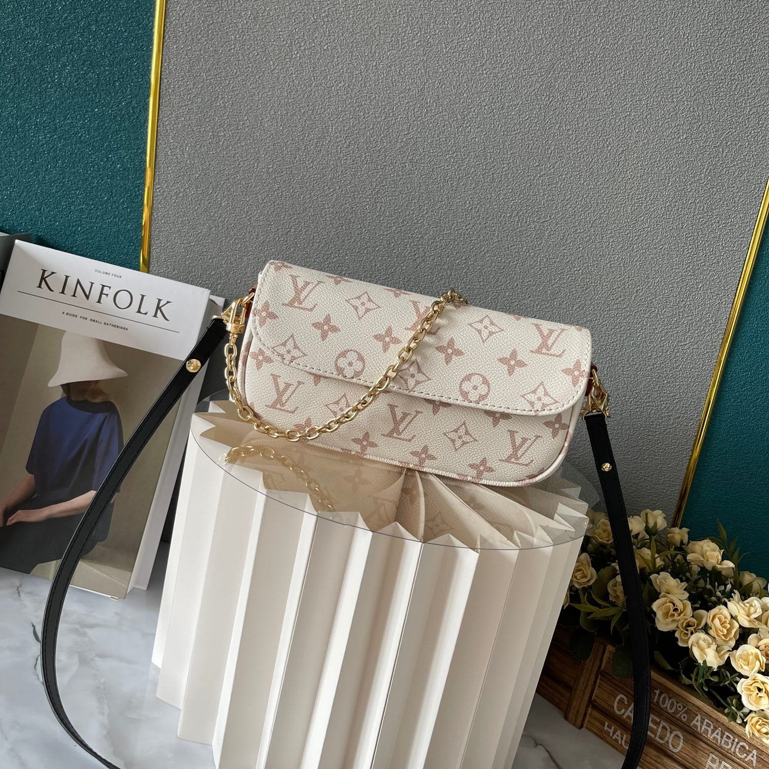 L0vis Vvtt0n Wallet On Chain Ivy Monogram Canvas Dune 23Cm M83091
