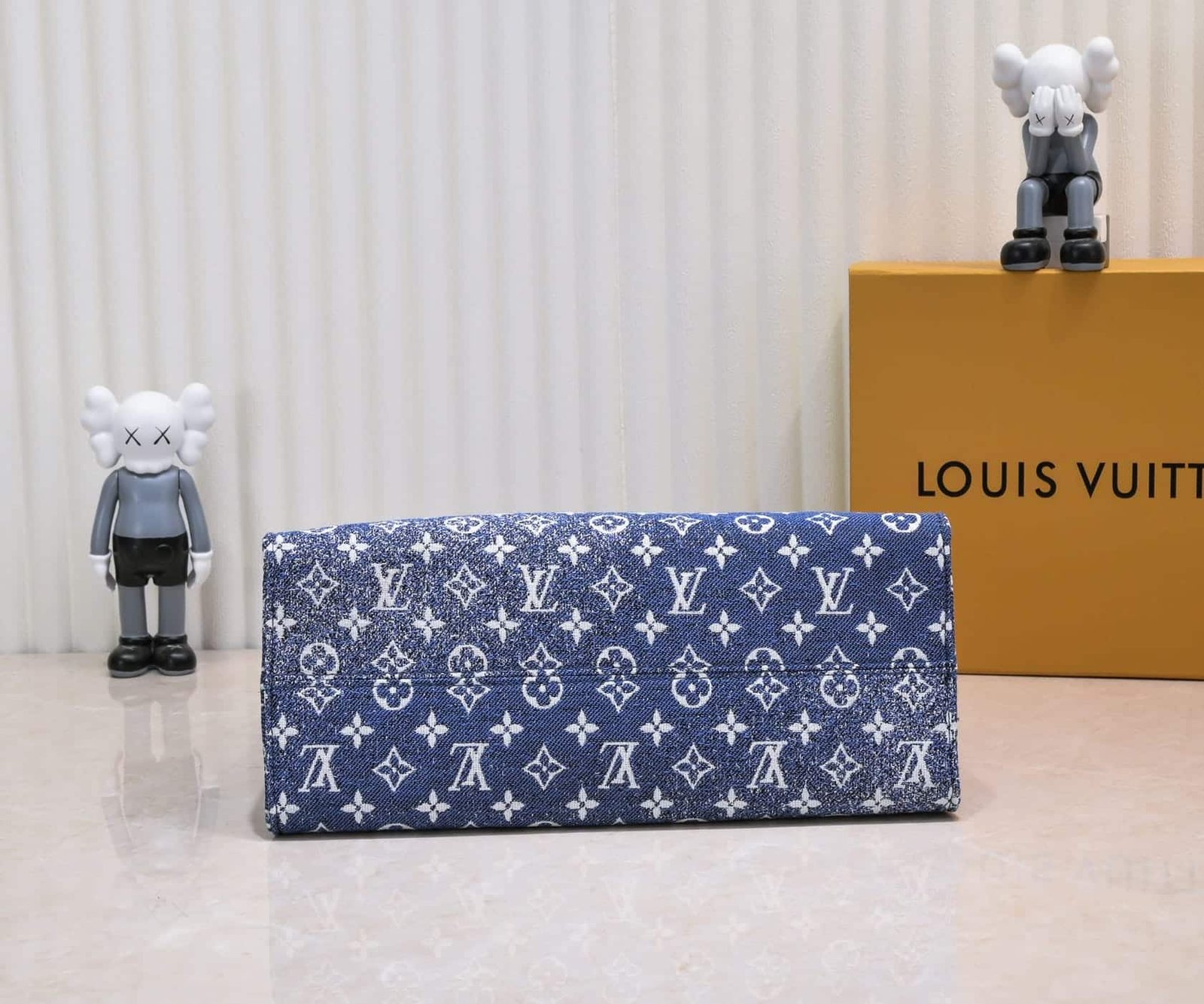 L0vis Vvtt0n Onthego Tote Denim Bag 35Cm M59608
