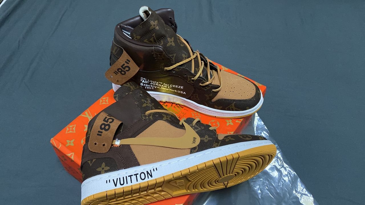 L0vis Vvtt0n X Air Jordan 1 Off White Monogram Canvas Aq0818-158