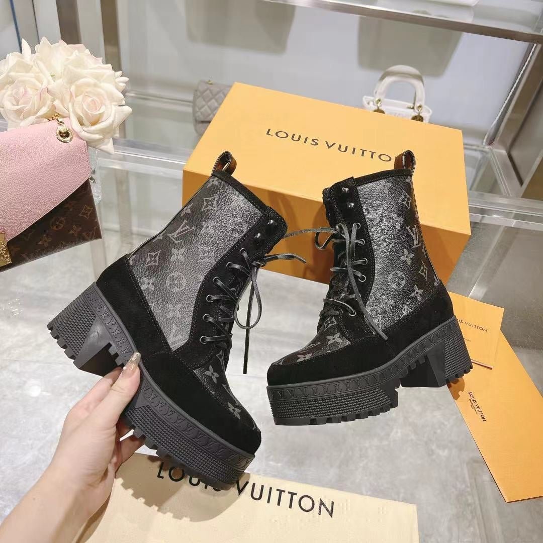 L0vis Vvtt0n Laureate Platform Desert Boot Black