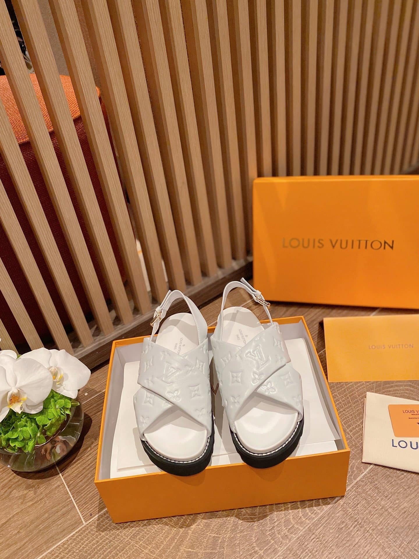 L0vis Vvtt0n Monogram Embossed Paseo Flat Comfort Sandals White