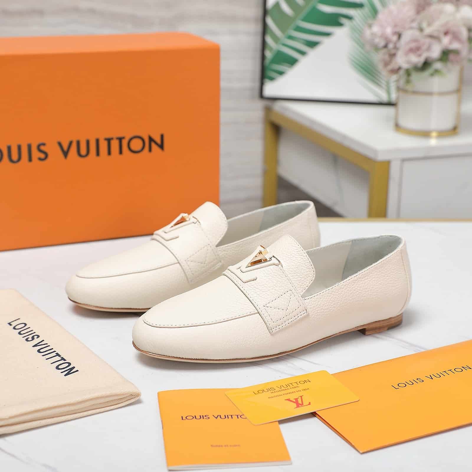 L0vis Vvtt0n Lv Capri Loafer White