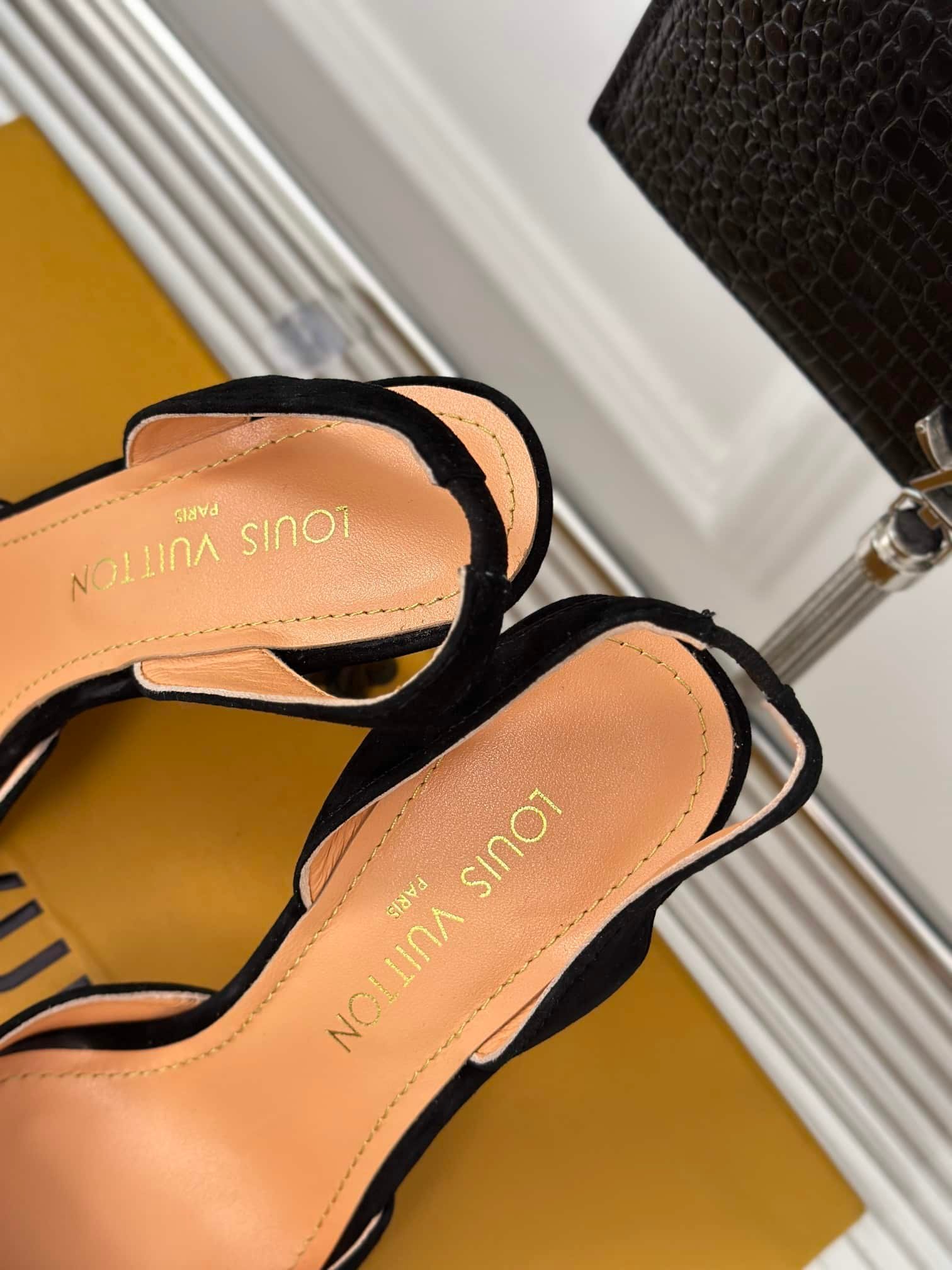 L0vis Vvtt0n Blossom Slingback Pump Black 1Ac8B4