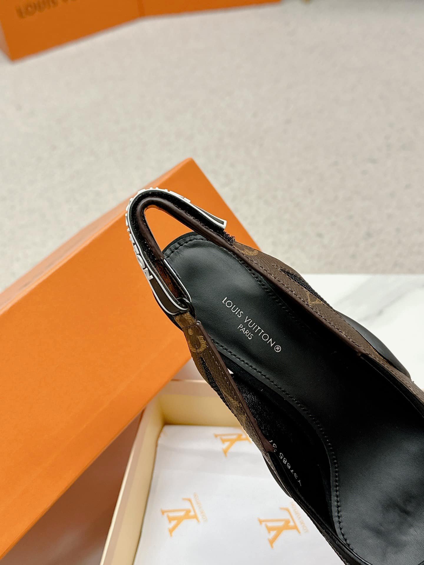 L0vis Vvtt0n Archlight Slingback Pump Black And Brown 1Aadgj