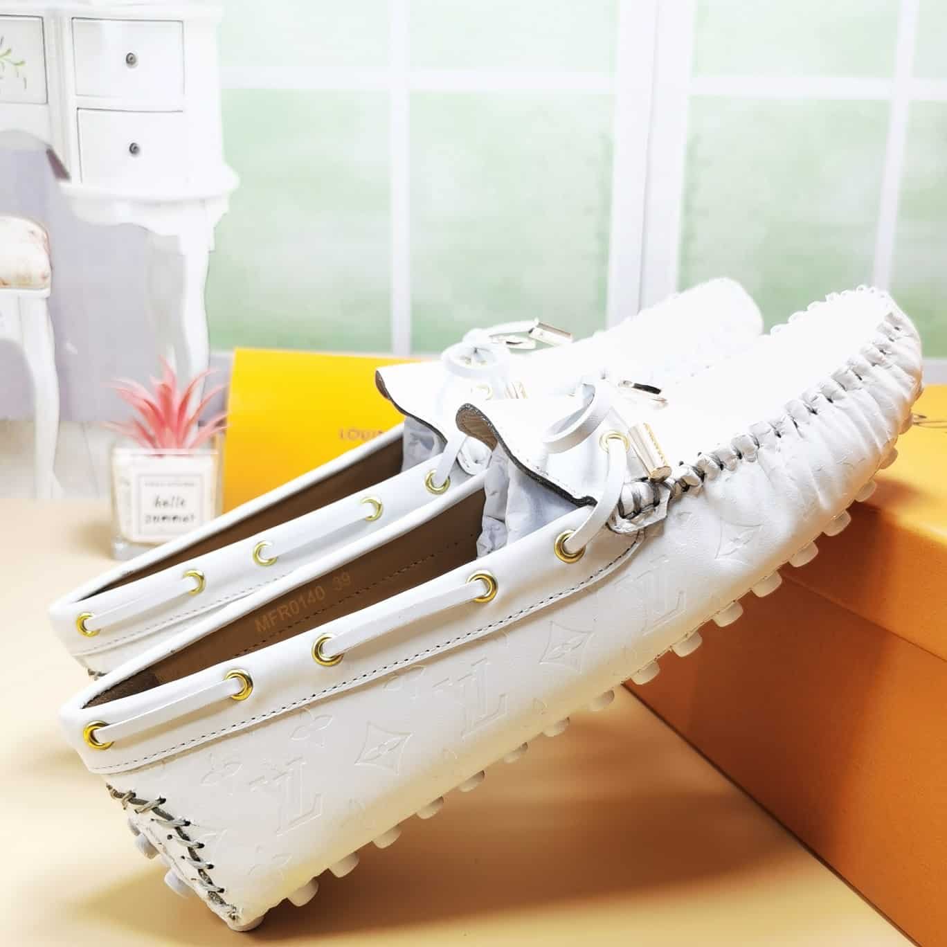 L0vis Vvtt0n Arizona Mocassin White