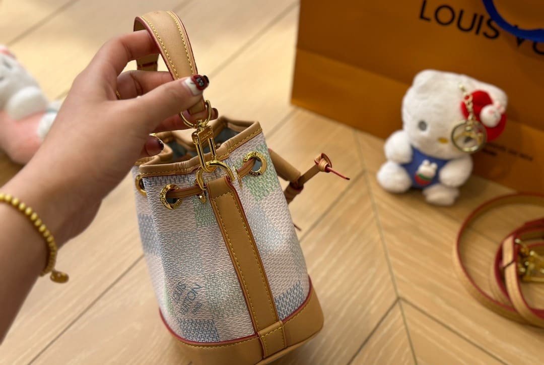 L0vis Vvtt0n Nano Noé Damier Canvas Pistachio 16Cm N40640