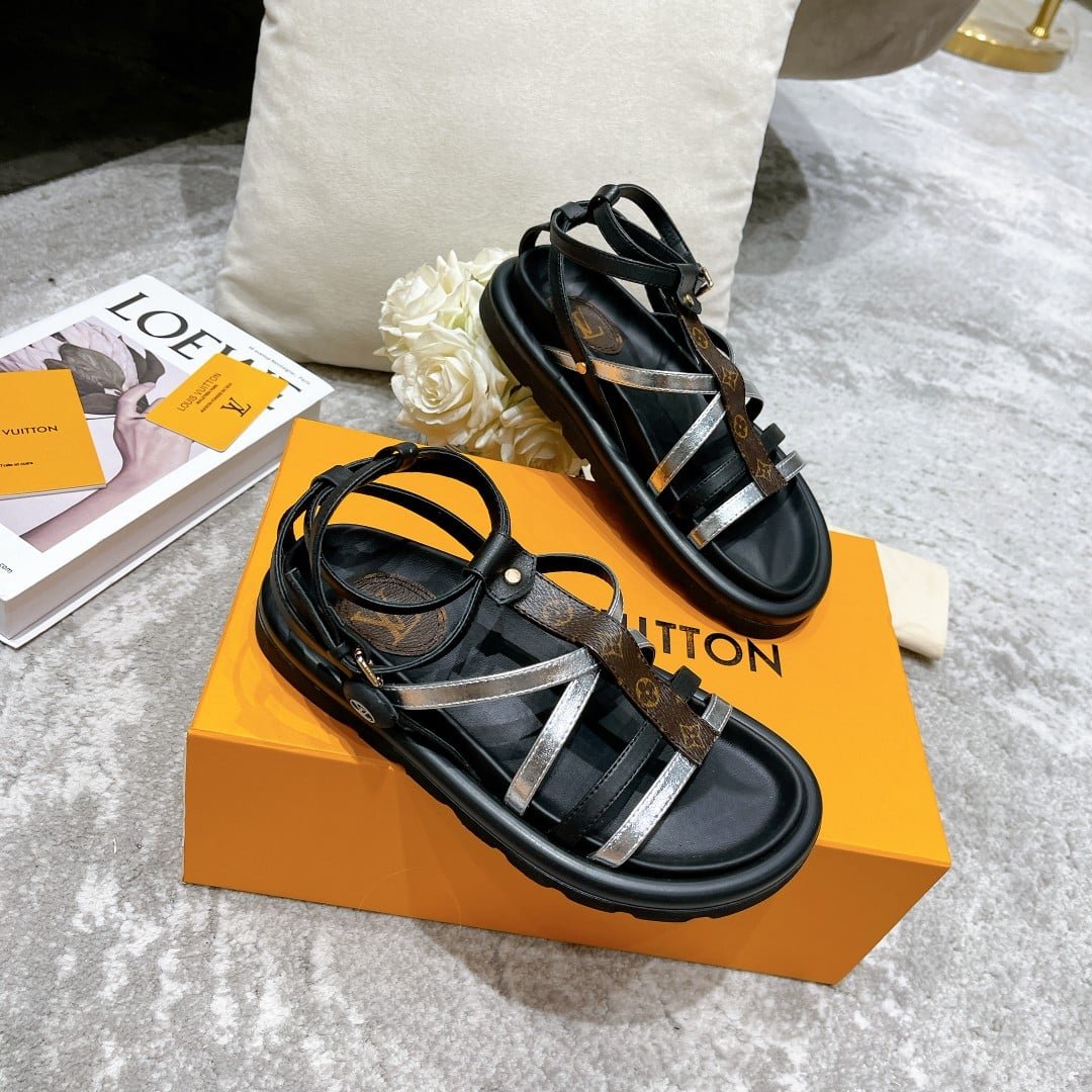 L0vis Vvtt0n Pool Pillow Comfort Sandals Black And Silver