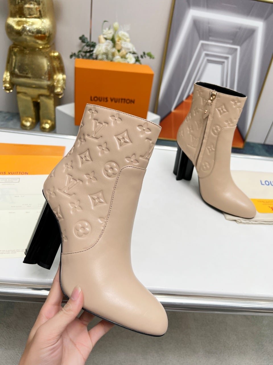 L0vis Vvtt0n Silhouette Ankle Boot Beige