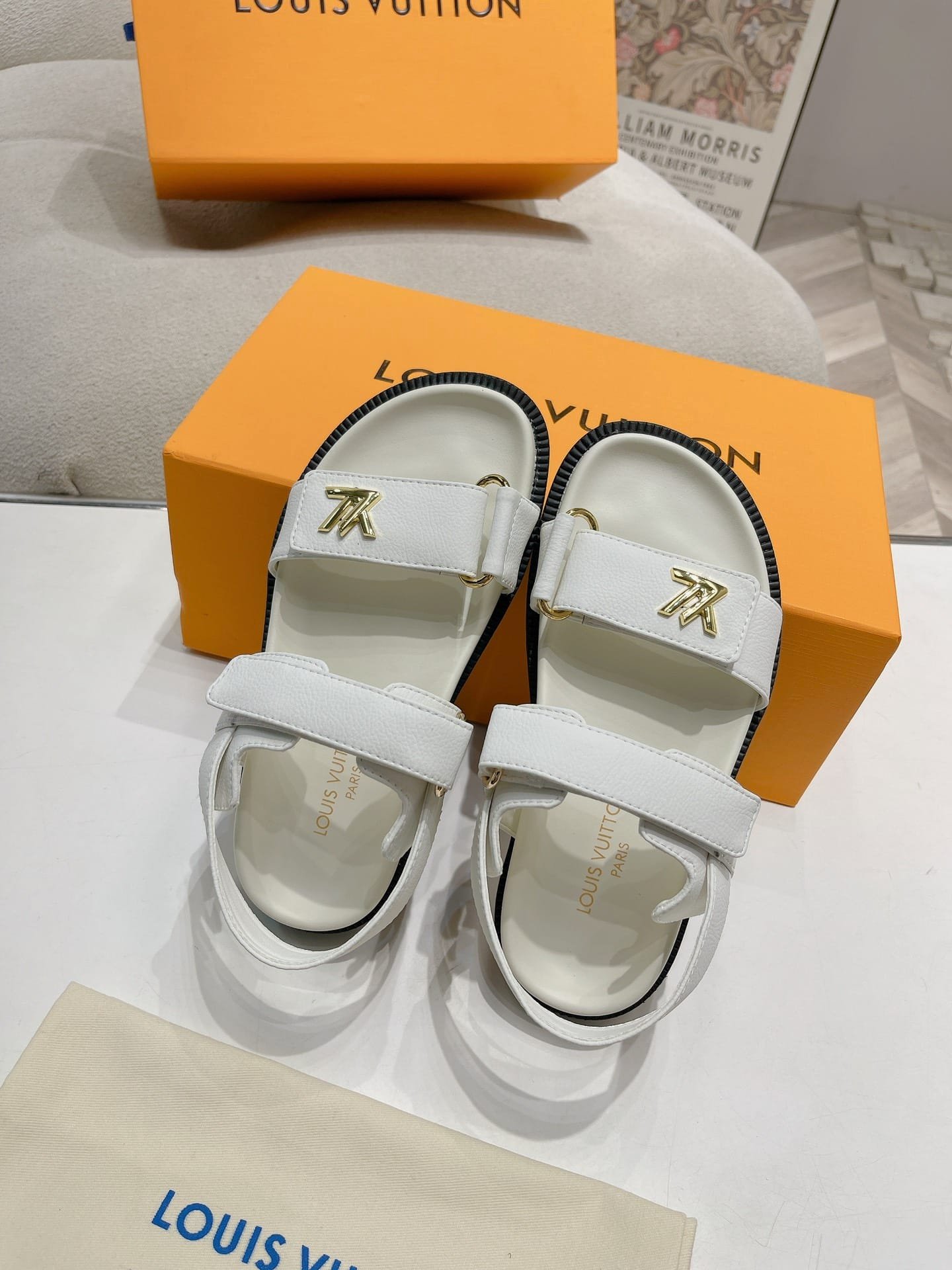L0vis Vvtt0n Lv Sunset Flat Comfort Sandals White 1Abw7Q