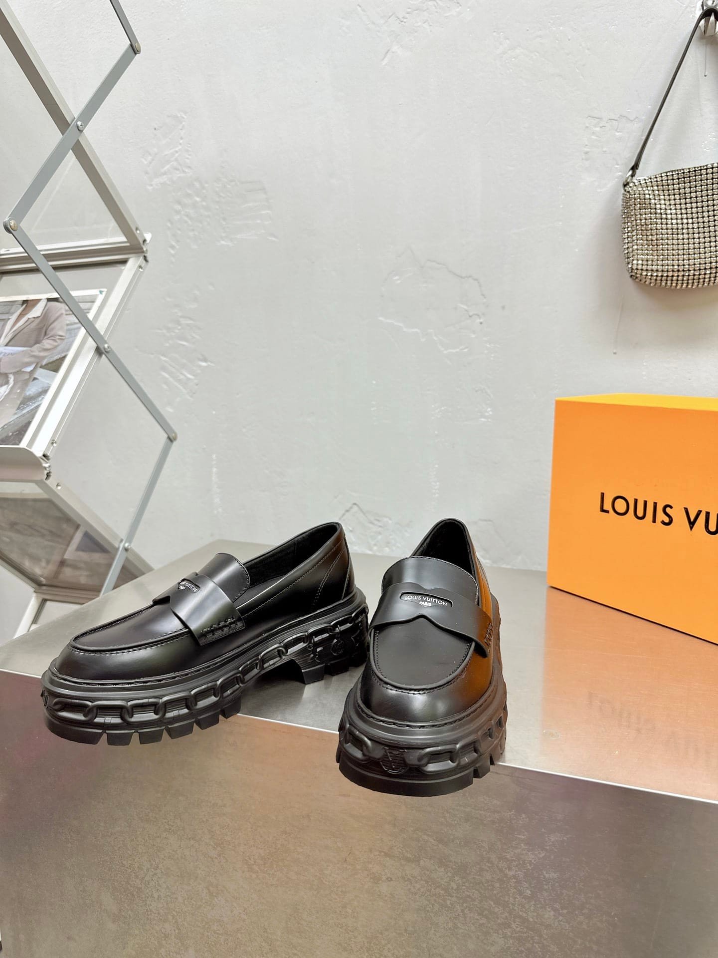 L0vis Vvtt0n Lv Record Loafer Black 1Ac9I9