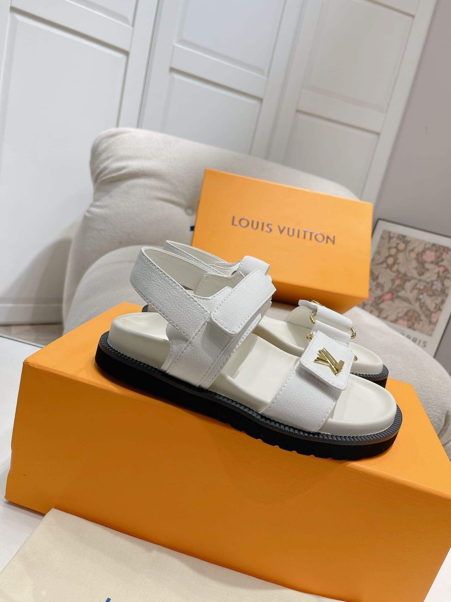 L0vis Vvtt0n Lv Sunset Flat Comfort Sandals White 1Abw7Q