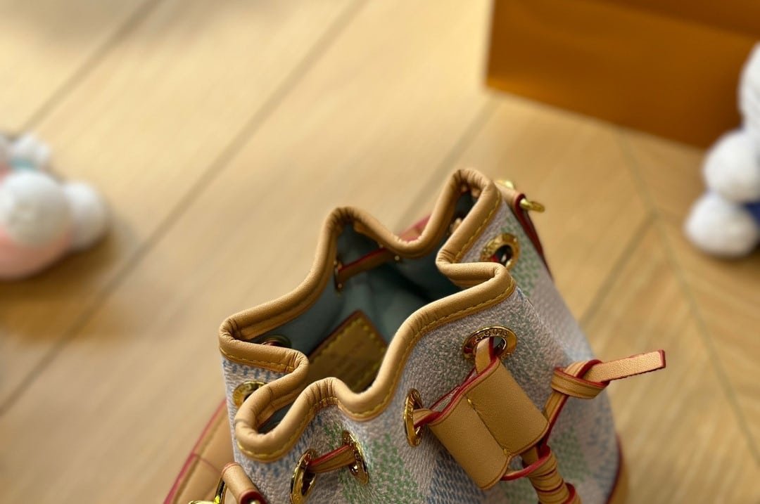 L0vis Vvtt0n Nano Noé Damier Canvas Pistachio 16Cm N40640