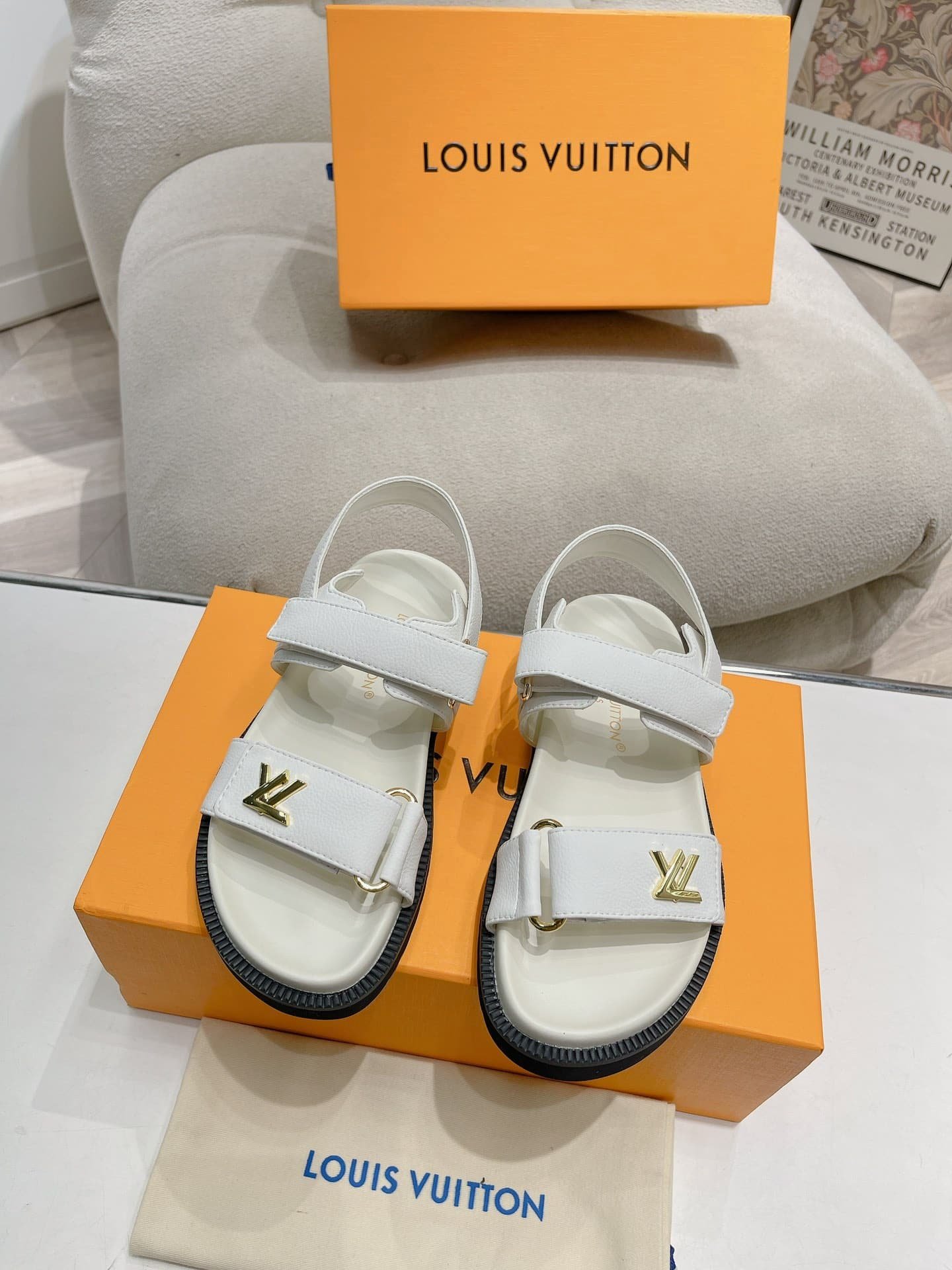 L0vis Vvtt0n Lv Sunset Flat Comfort Sandals White 1Abw7Q