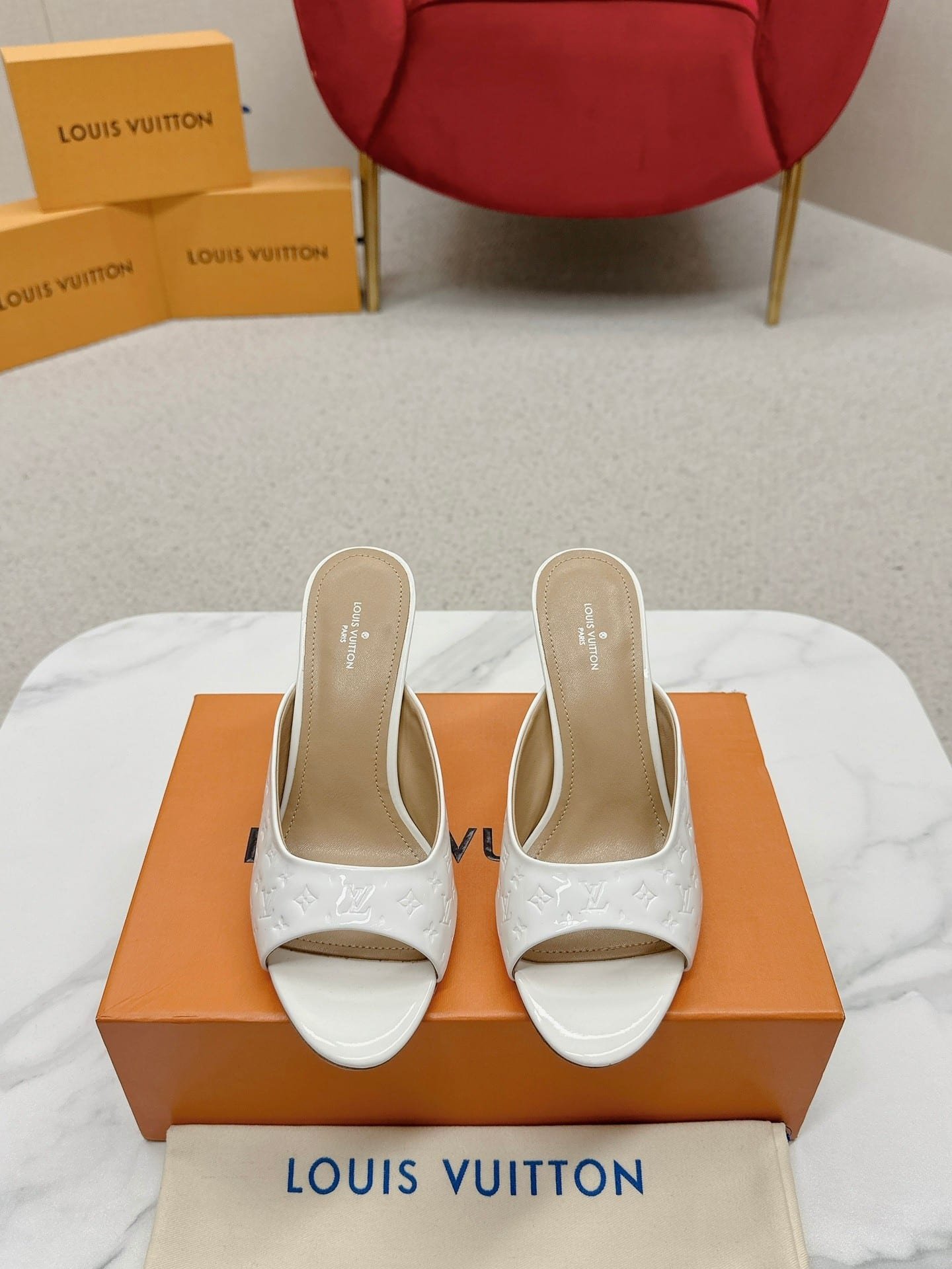 L0vis Vvtt0n S*per Mule Sandals White 1Acj51