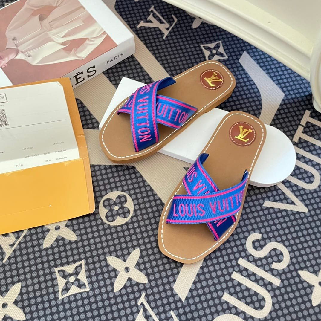 L0vis Vvtt0n Cross Strap Flat Slides Blue