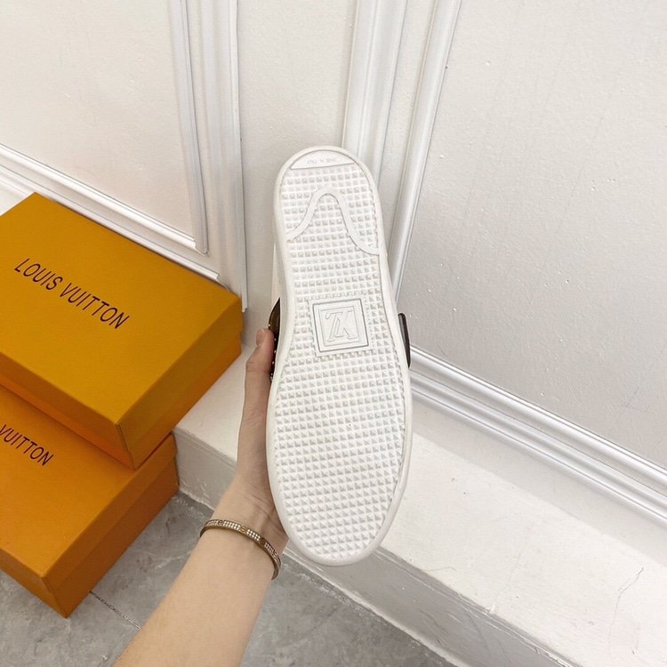 L0vis Vvtt0n Frontrow Logo Monogram Strap White