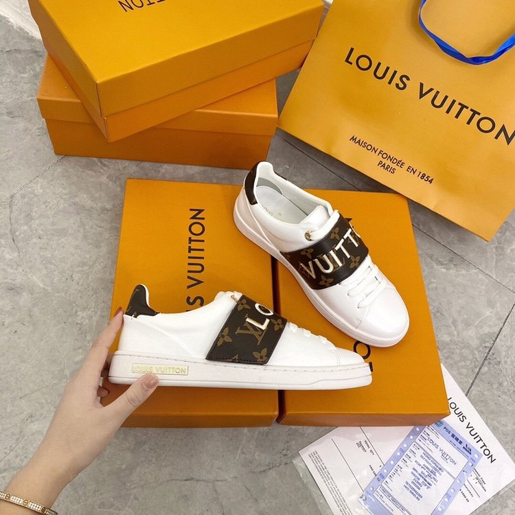 L0vis Vvtt0n Frontrow Logo Monogram Strap White