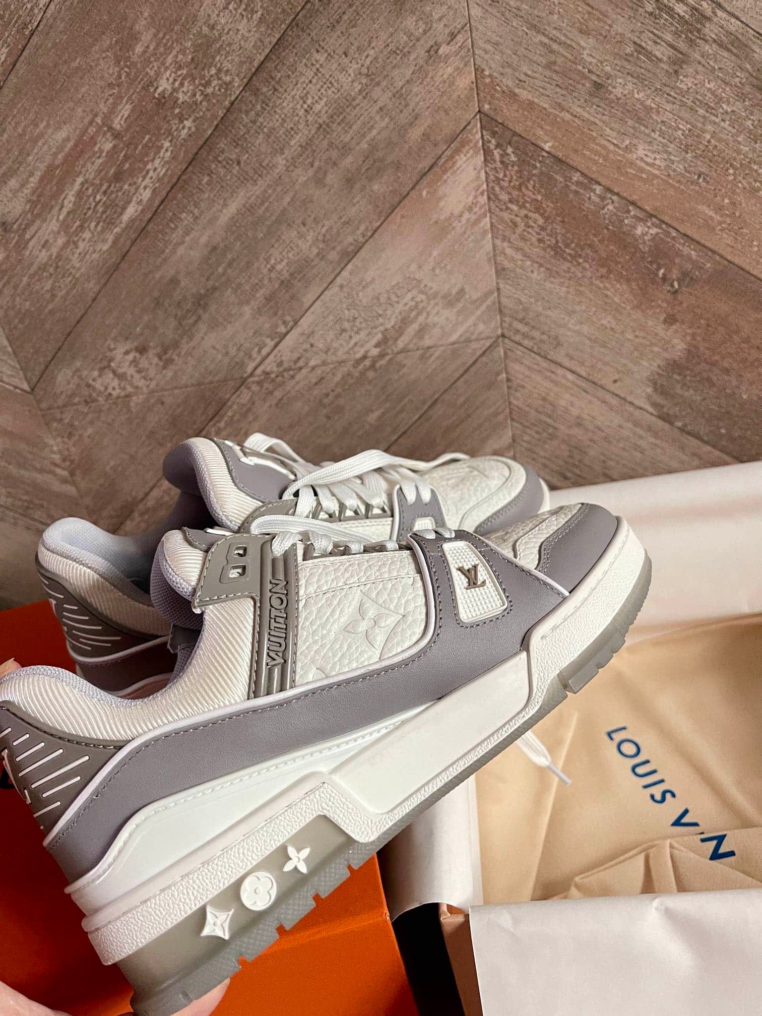 L0vis Vvtt0n Lv Trainer Sneaker Grey White 1A8Kba