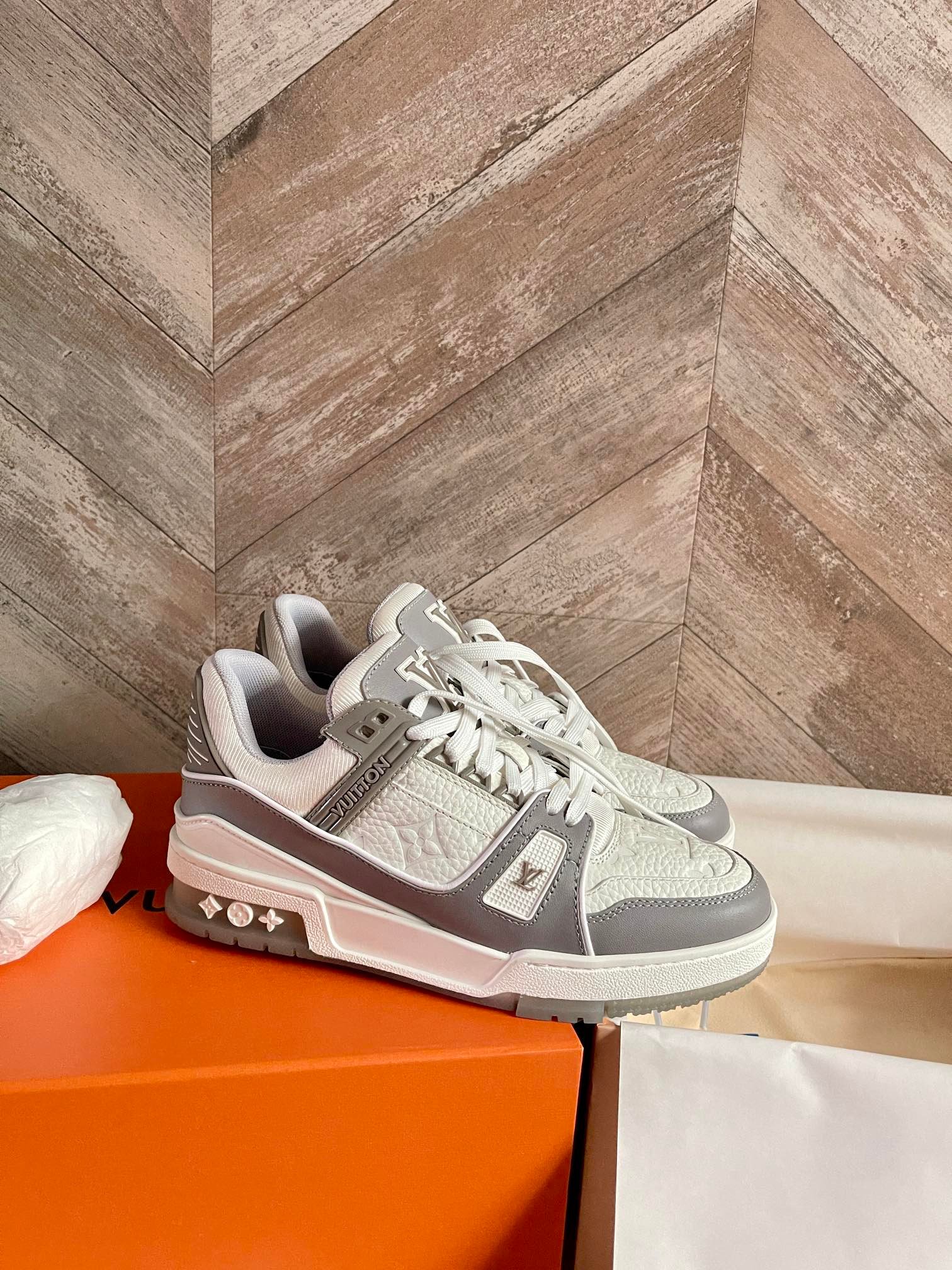 L0vis Vvtt0n Lv Trainer Sneaker Grey White 1A8Kba