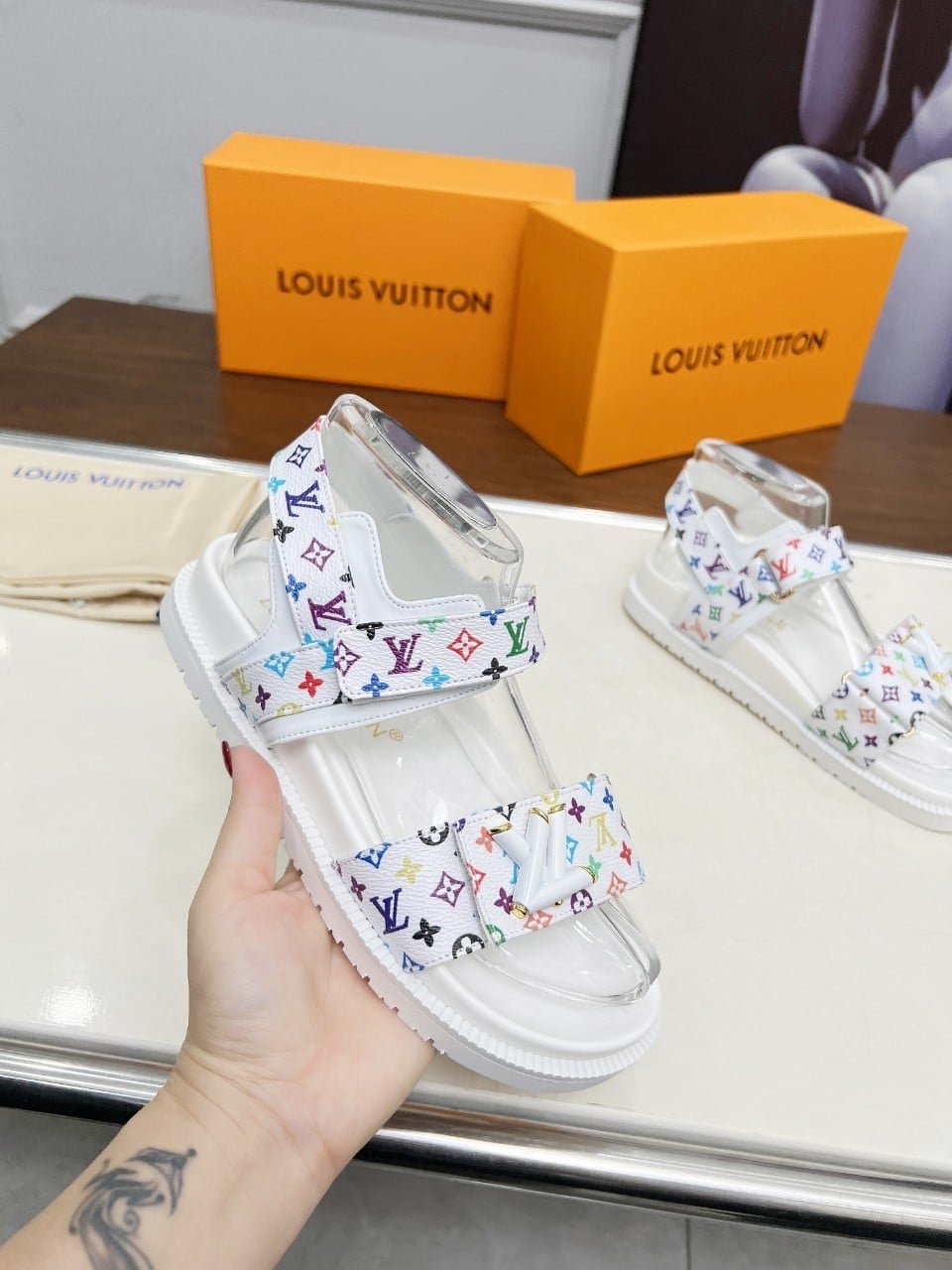 L0vis Vvtt0n X Murakami Lv Sunset Flat Comfort Sandal White 1Agxeq