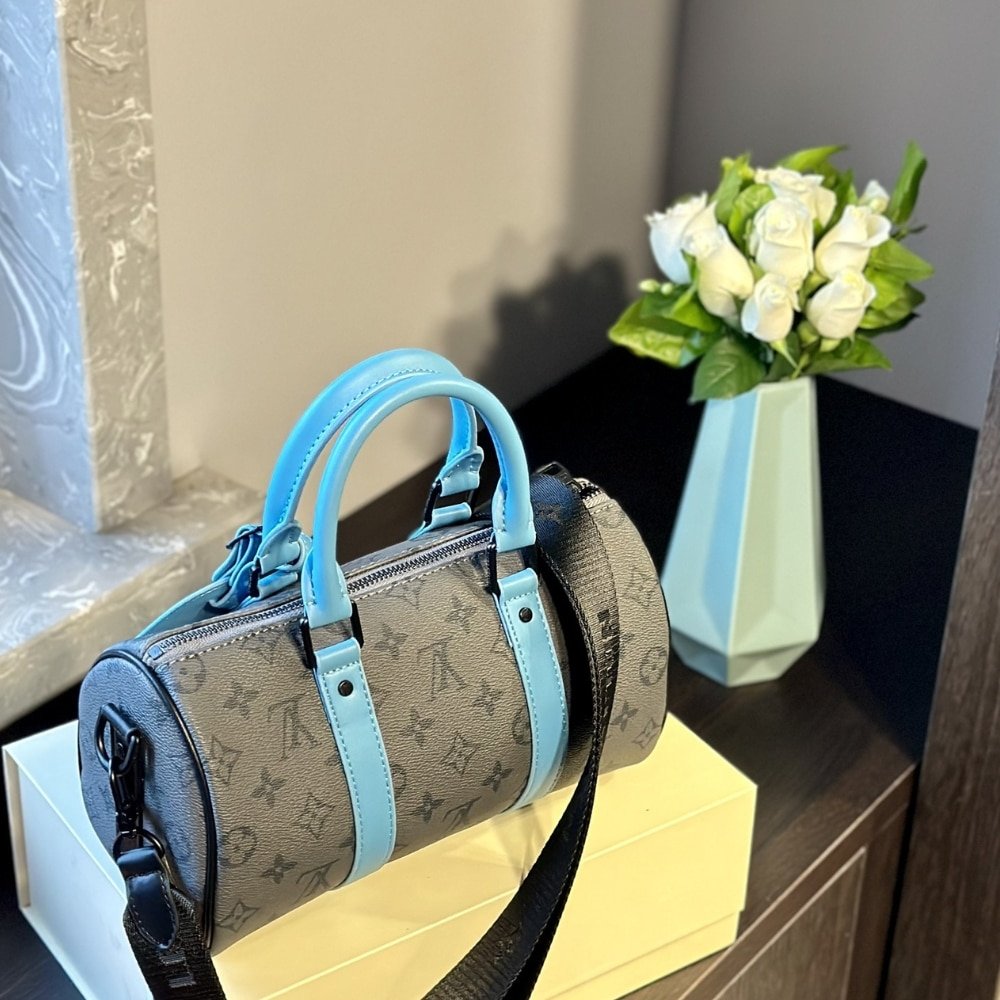 L0vis Vvtt0n Keepall Bandoulière 25 Monogram Eclipse Reverse Turquoise 25Cm M11645