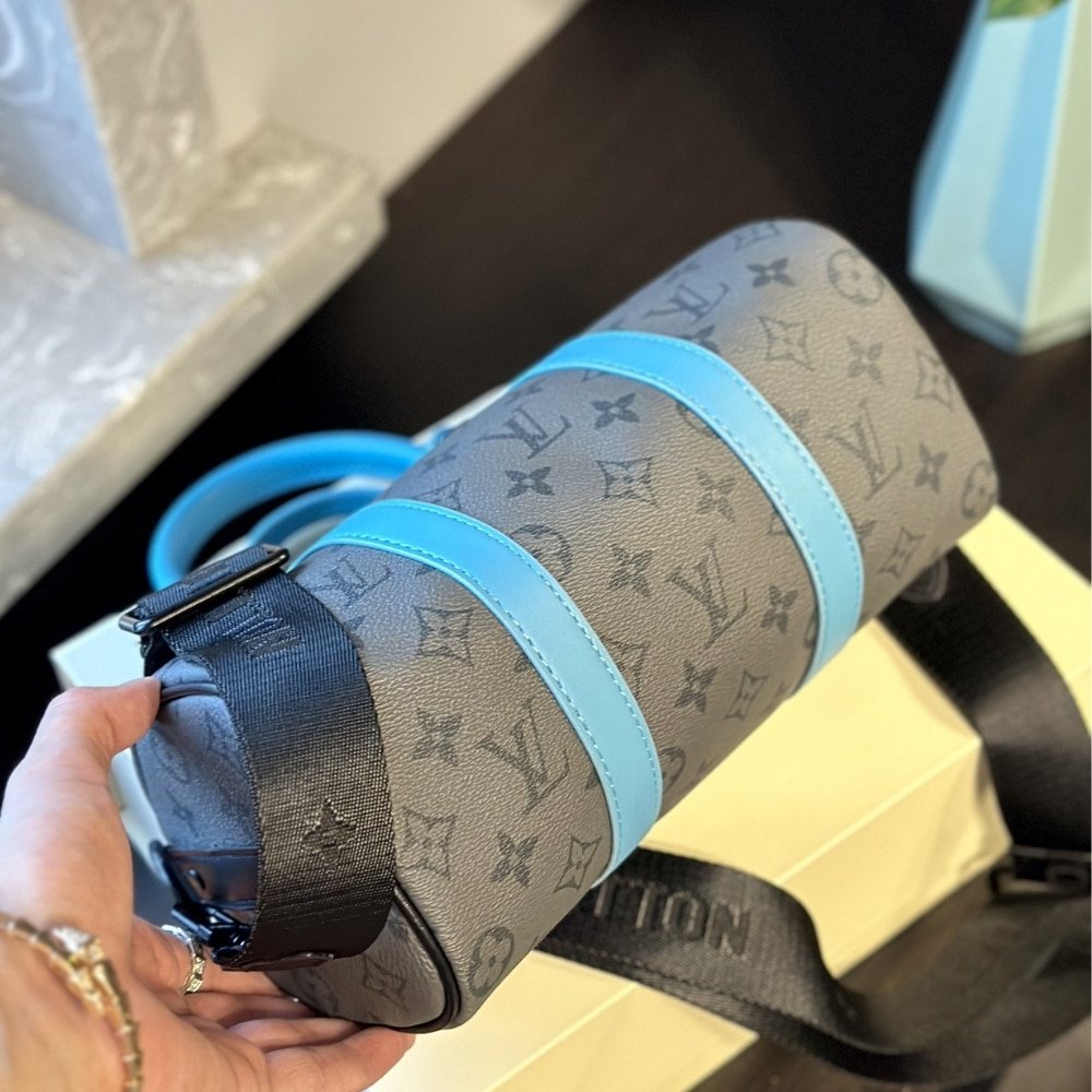 L0vis Vvtt0n Keepall Bandoulière 25 Monogram Eclipse Reverse Turquoise 25Cm M11645