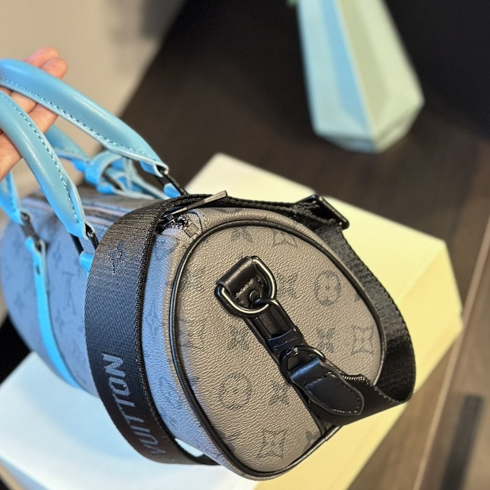 L0vis Vvtt0n Keepall Bandoulière 25 Monogram Eclipse Reverse Turquoise 25Cm M11645