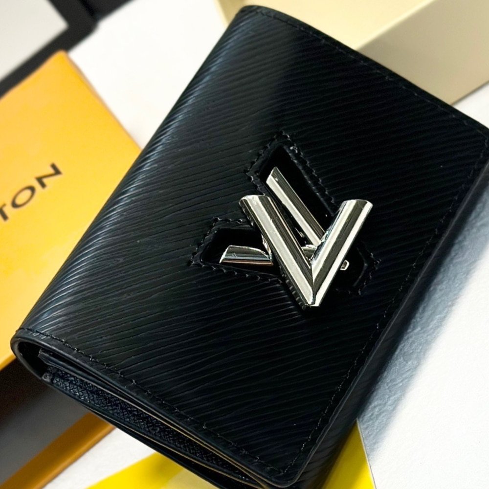 L0vis Vvtt0n Twist Compact Wallet Black 12Cm M64414