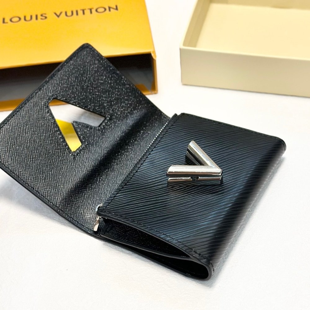 L0vis Vvtt0n Twist Compact Wallet Black 12Cm M64414