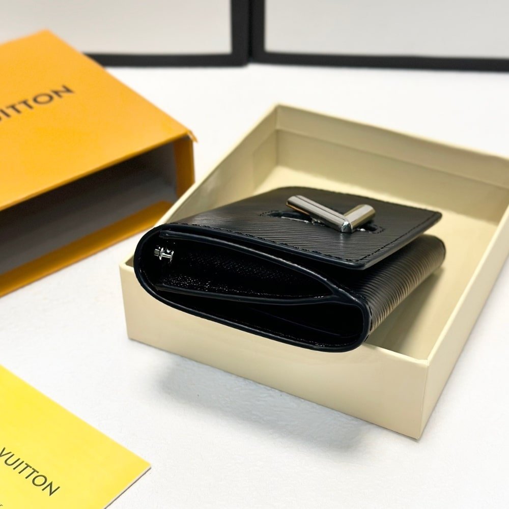 L0vis Vvtt0n Twist Compact Wallet Black 12Cm M64414