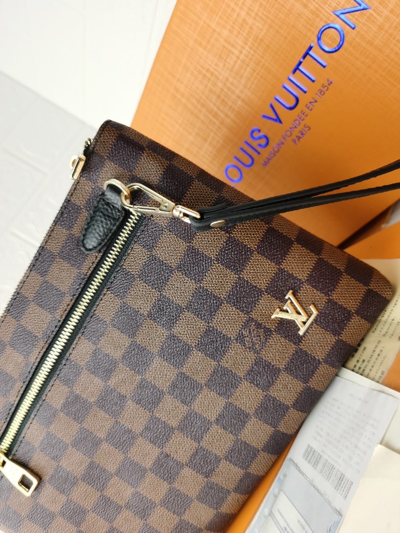 L0vis Vvtt0n Pochette Damier Ebene 28Cm